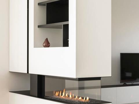 Custom Woodburning Fireplaces: Combining Aesthetics and PerformanceCustom Woodburning Fireplaces: Combining Aesthetics and Performance